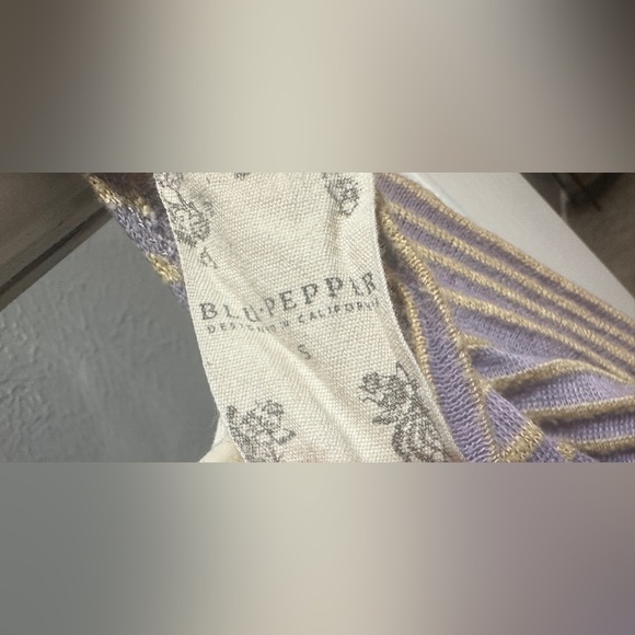 BLU PEPPER LAVENDER STRIPED OPEN BACK TOP - Picture 8 of 8